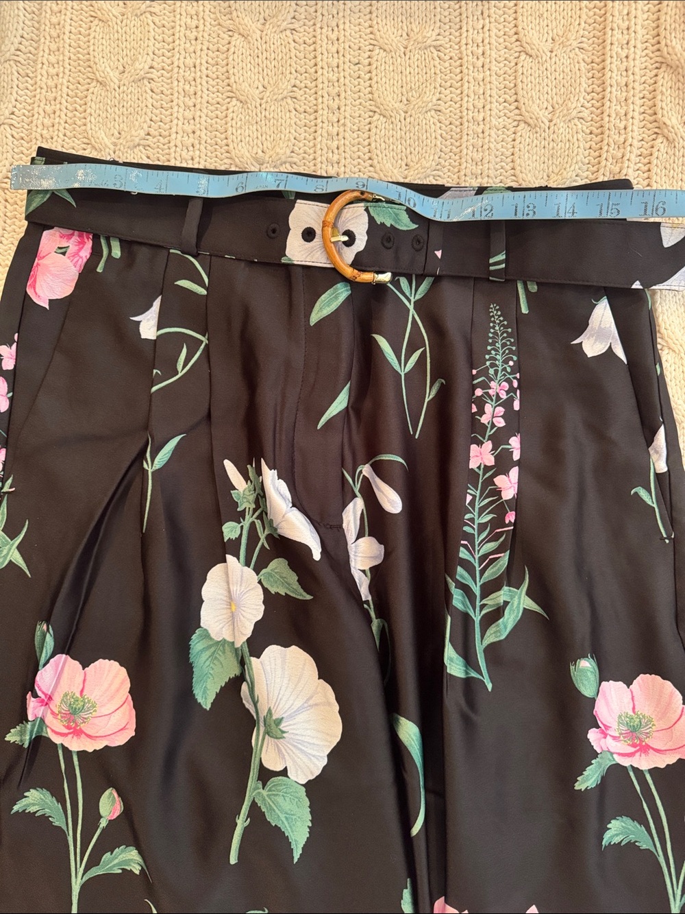 Ann Taylor The Floral Pleated Wide-Leg Pant in Satin 847179 - Picture 7 of 12